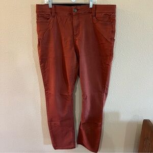 Liz Claiborne Sara slim leg mid rise size 14 Rust Orange Pants